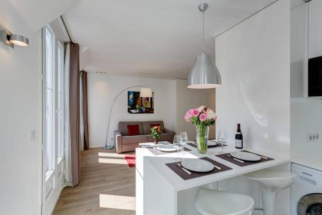 Champs Elysees Apartment باريس المظهر الخارجي الصورة